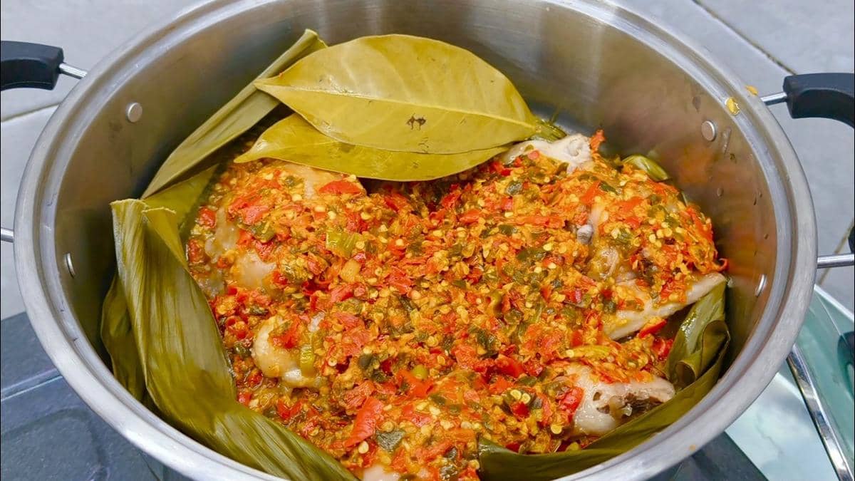 Resep Ayam Songkem yang Pedas dengan Tekstur Juicy