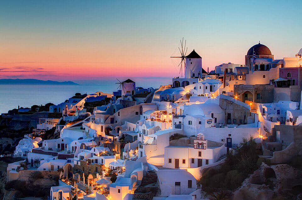 Desa Oia di Yunani