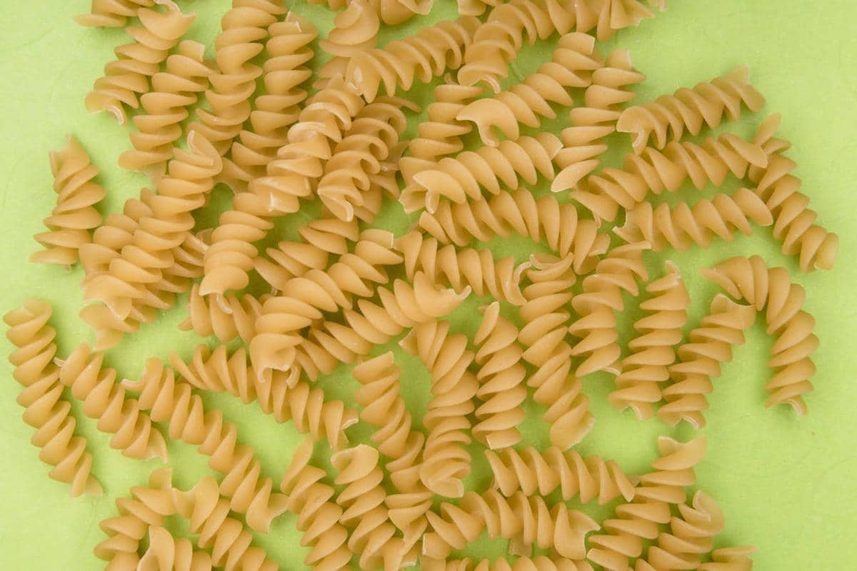 ilustrasi pasta pendek