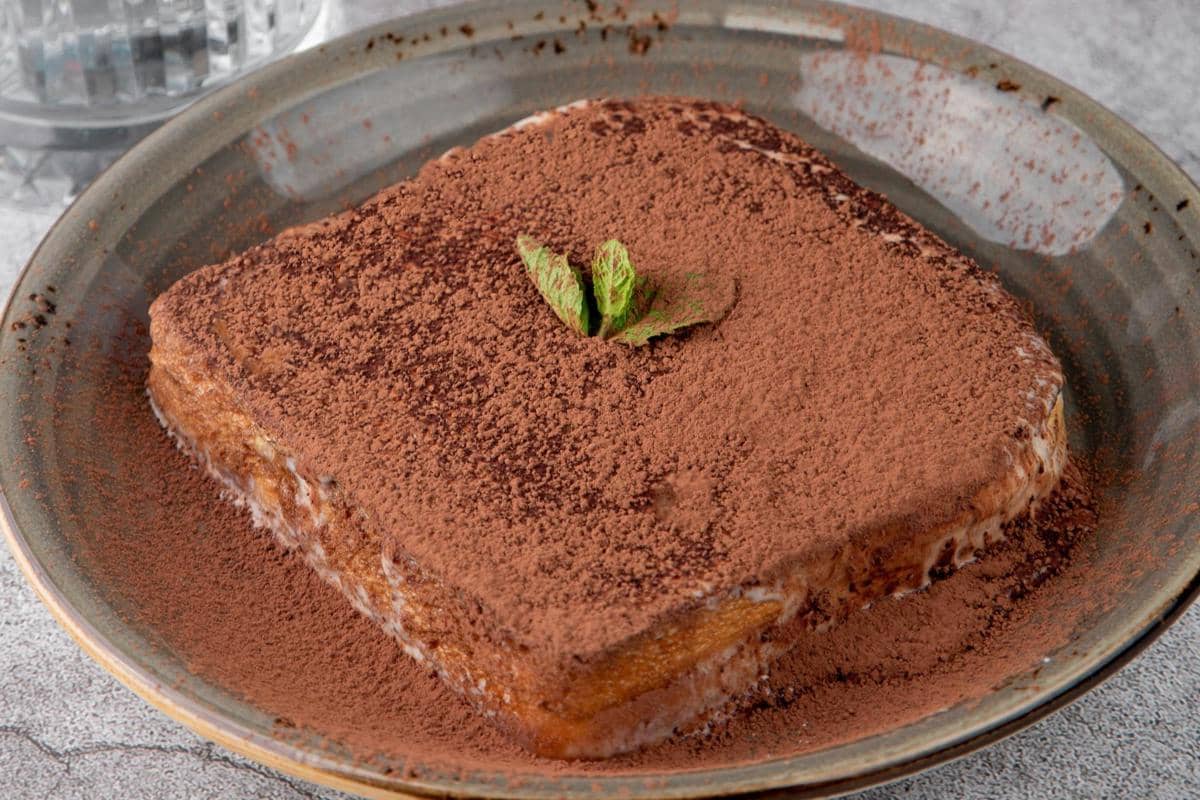 ilustrasi tiramisu french toast 