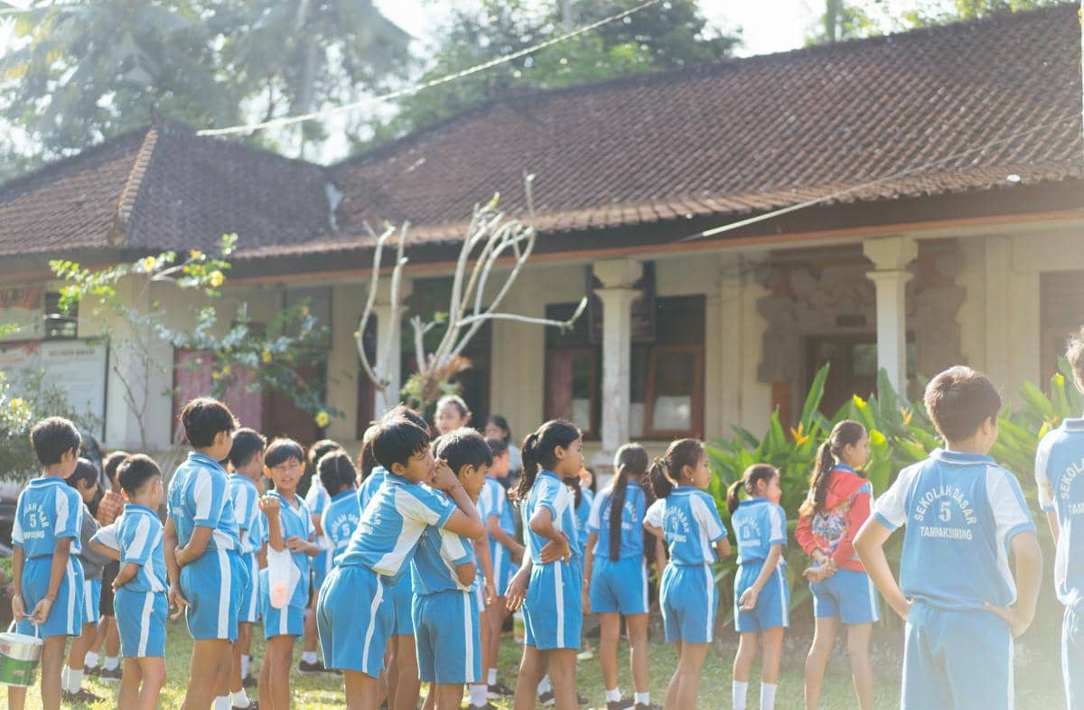 Hardiknas 2026: Menggugat Sekolah yang Menjadi Pabrik Kepatuhan
