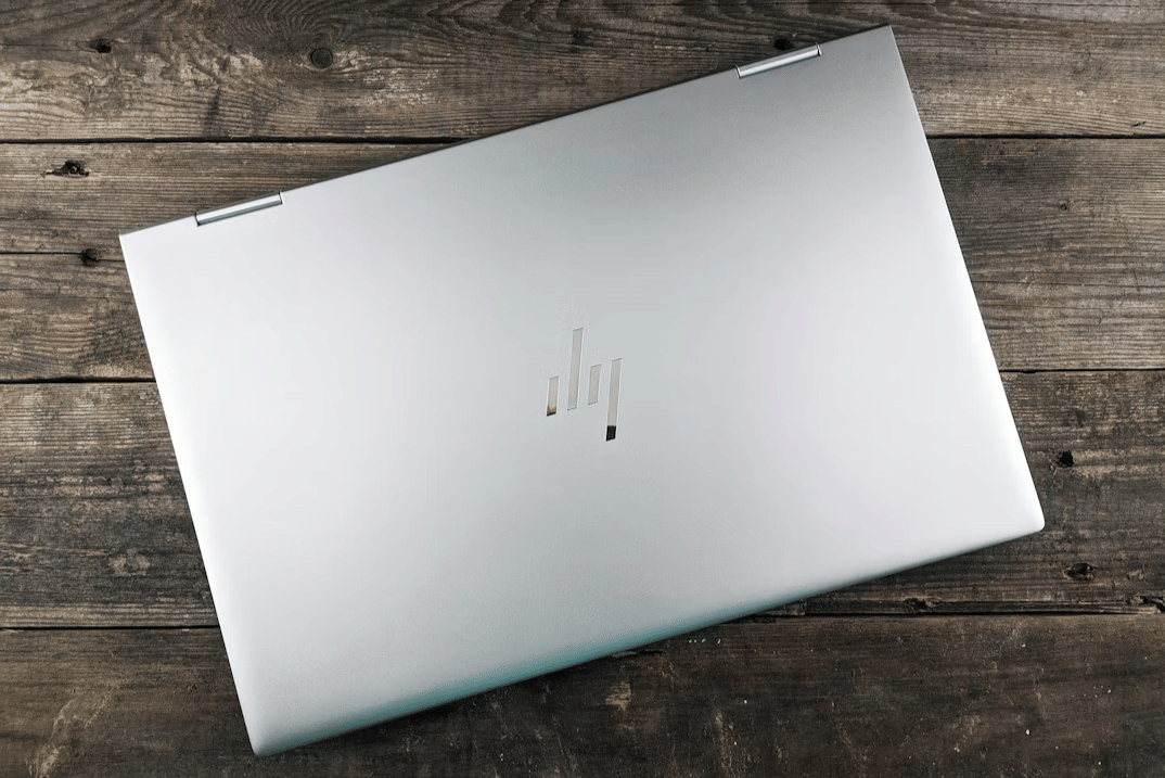 ilustrasi laptop