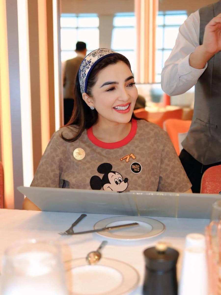 Keluarga Ashanty naik Disney Cruise Singapore