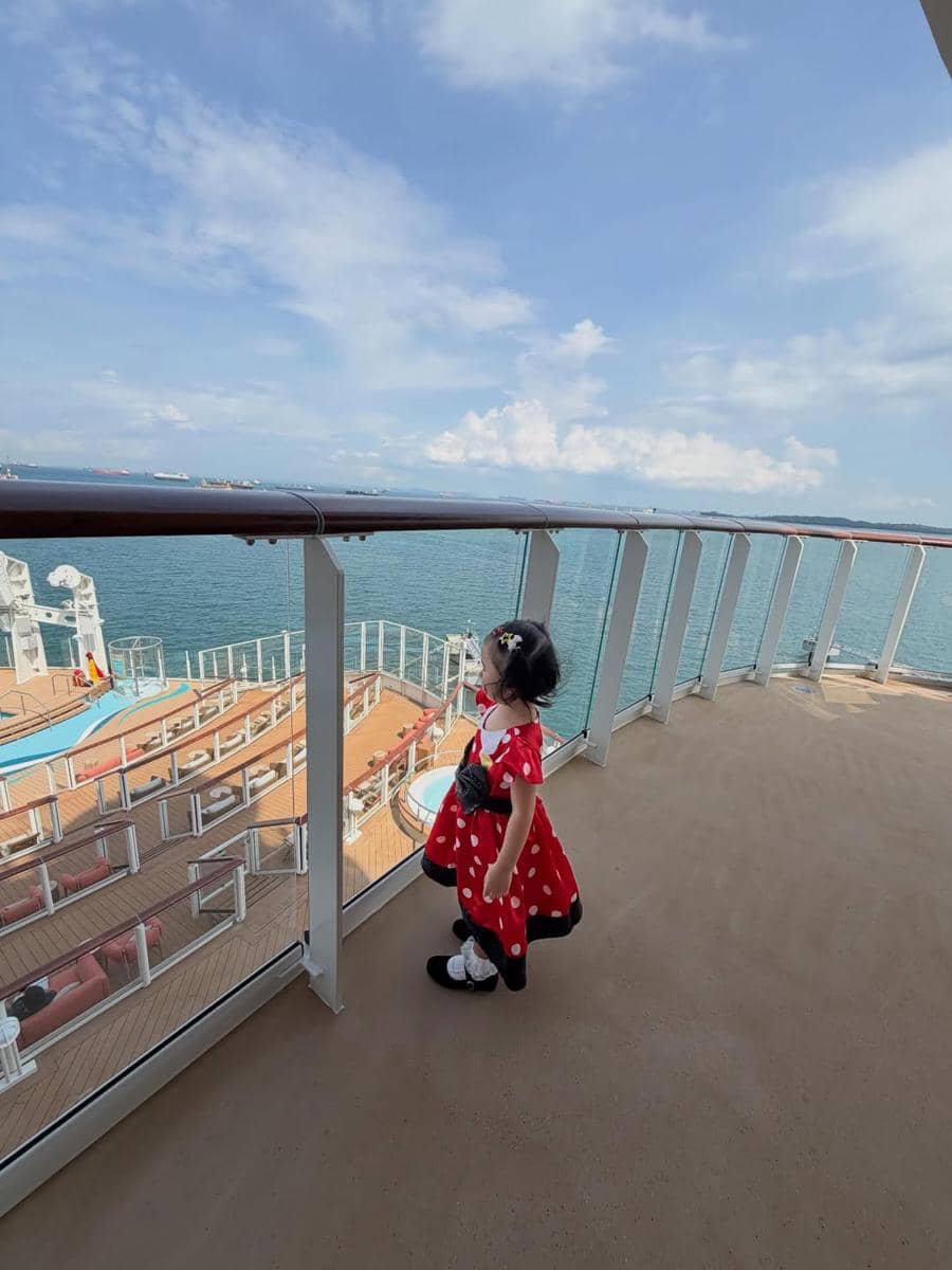 Keluarga Atta dan Aurel pertama kali naik Disney Cruise