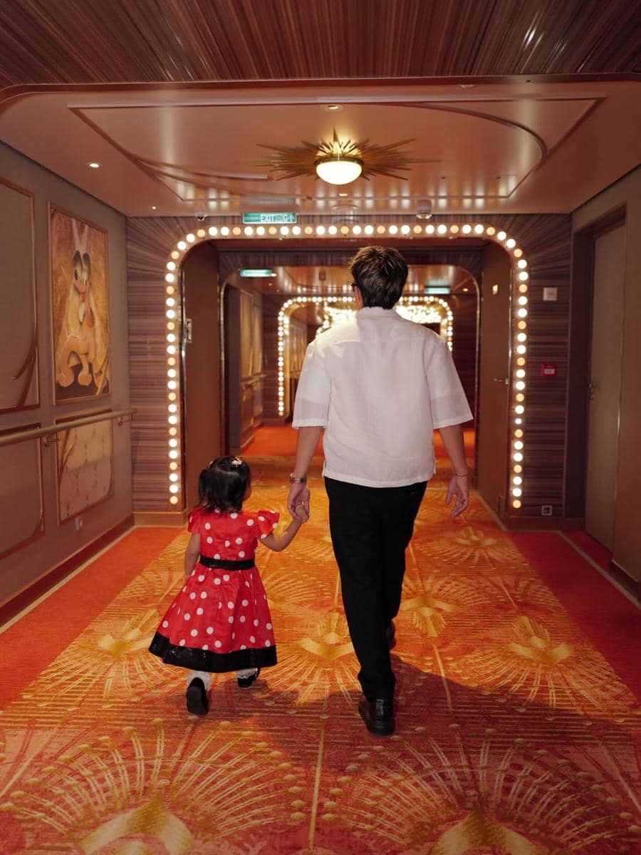 Keluarga Atta dan Aurel pertama kali naik Disney Cruise