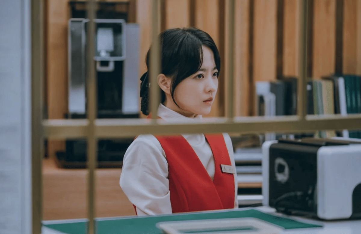  7 Fakta Masa Kecil Kim Hee Ju di Drama Gold Land, Memprihatinkan