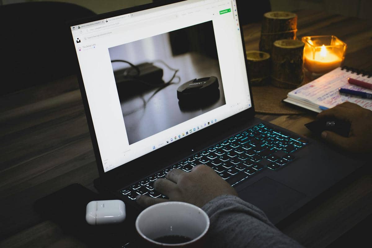 5 Teknologi Kuno yang Mulai Ditinggalkan di Laptop, Apa Saja?