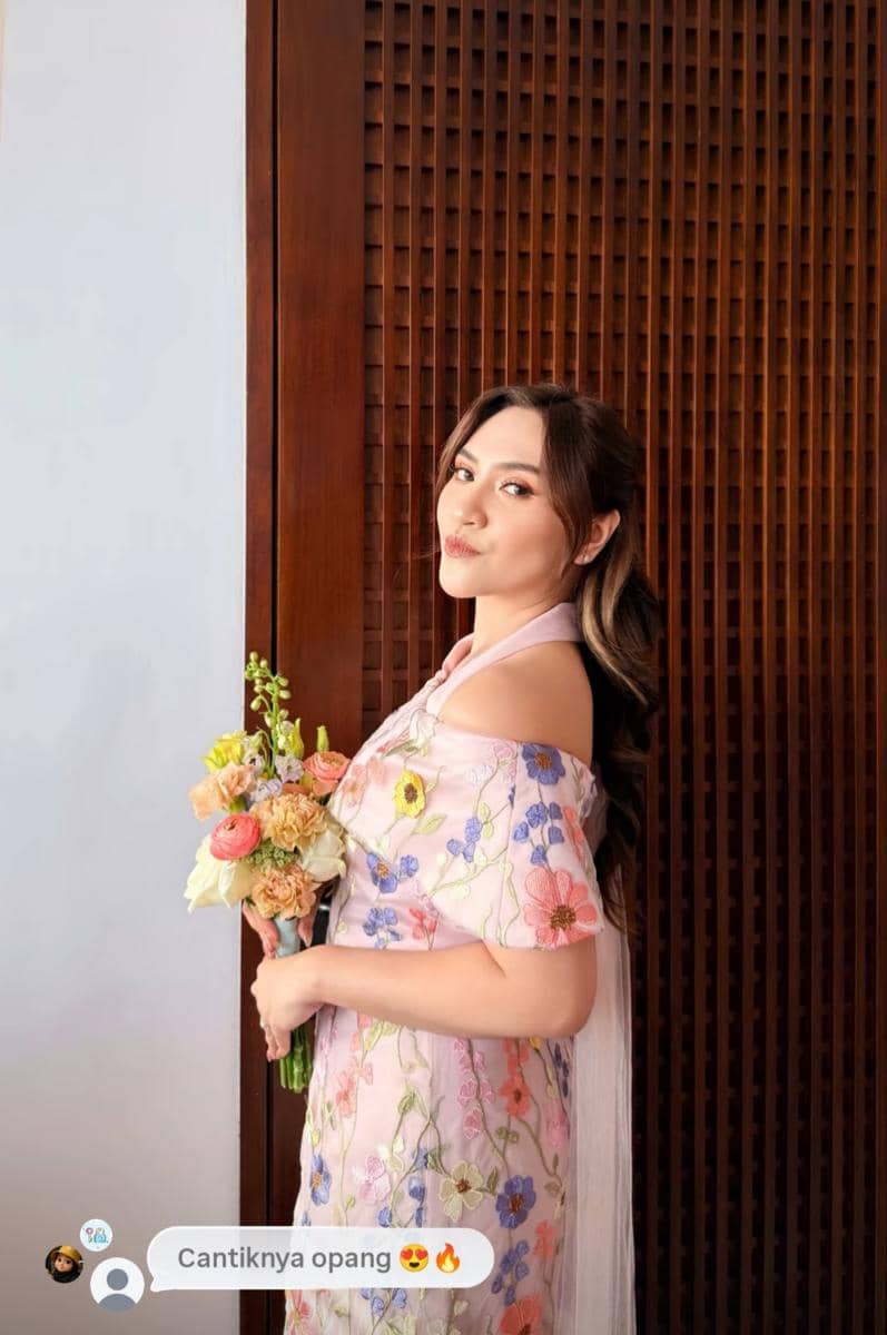 gaya artis di resepsi syifa-el Bali