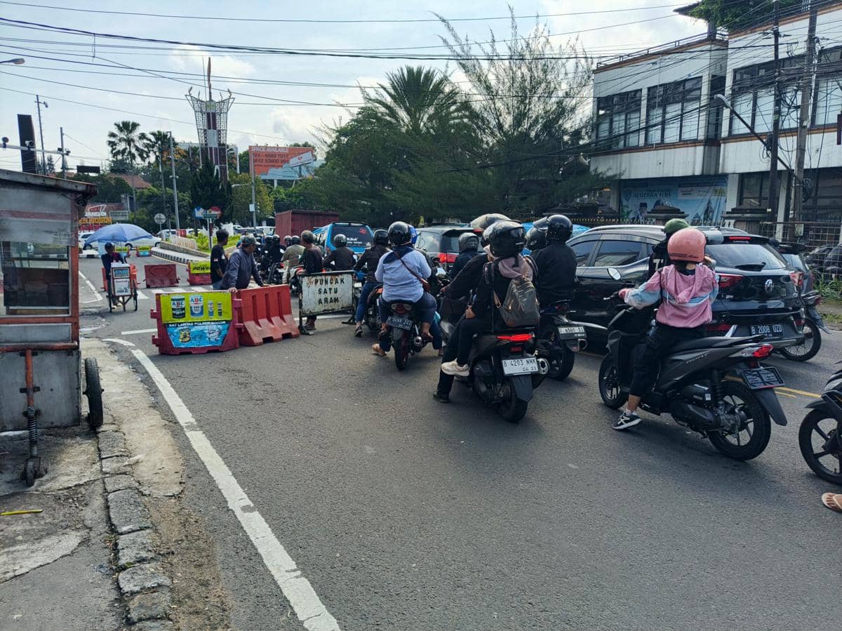 Hari Kedua Libur Panjang, 13 Ribu Kendaraan Serbu Kawasan Puncak Bogor