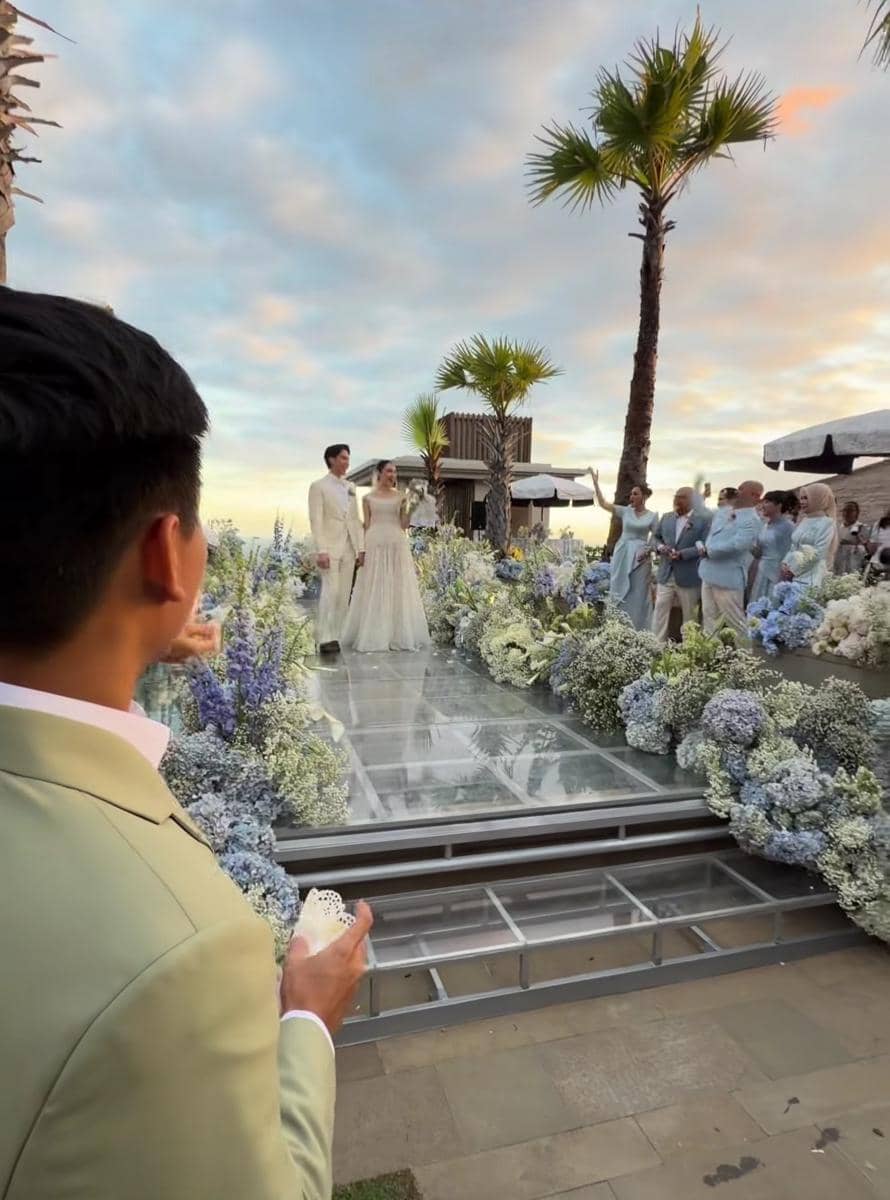 Resepsi pernikahan El Rumi dan Syifa Hadju di Bali