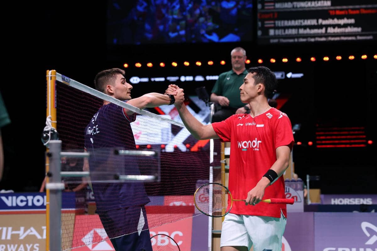 Christo Popov dan Jonatan Christie dalam duel Prancis vs Indonesia di laga fase Grup D Thomas Cup 2026 (Dok.PP PBSI)