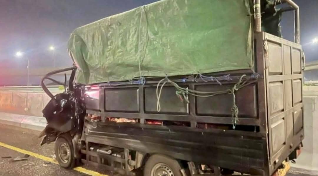 Polisi melakukan olah TKP kecelakaan di tol Palindra. (Dok. Sat Lantas Polres Ogan Ilir)
