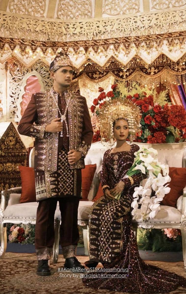 gaya resepsi nikah Siska Minbite