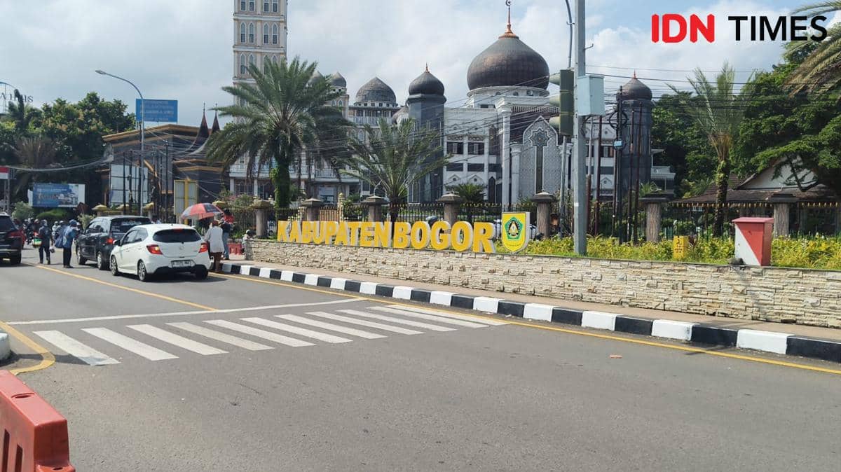 Terjebak kemacetan Tol Jagorawi saat libur sekolah