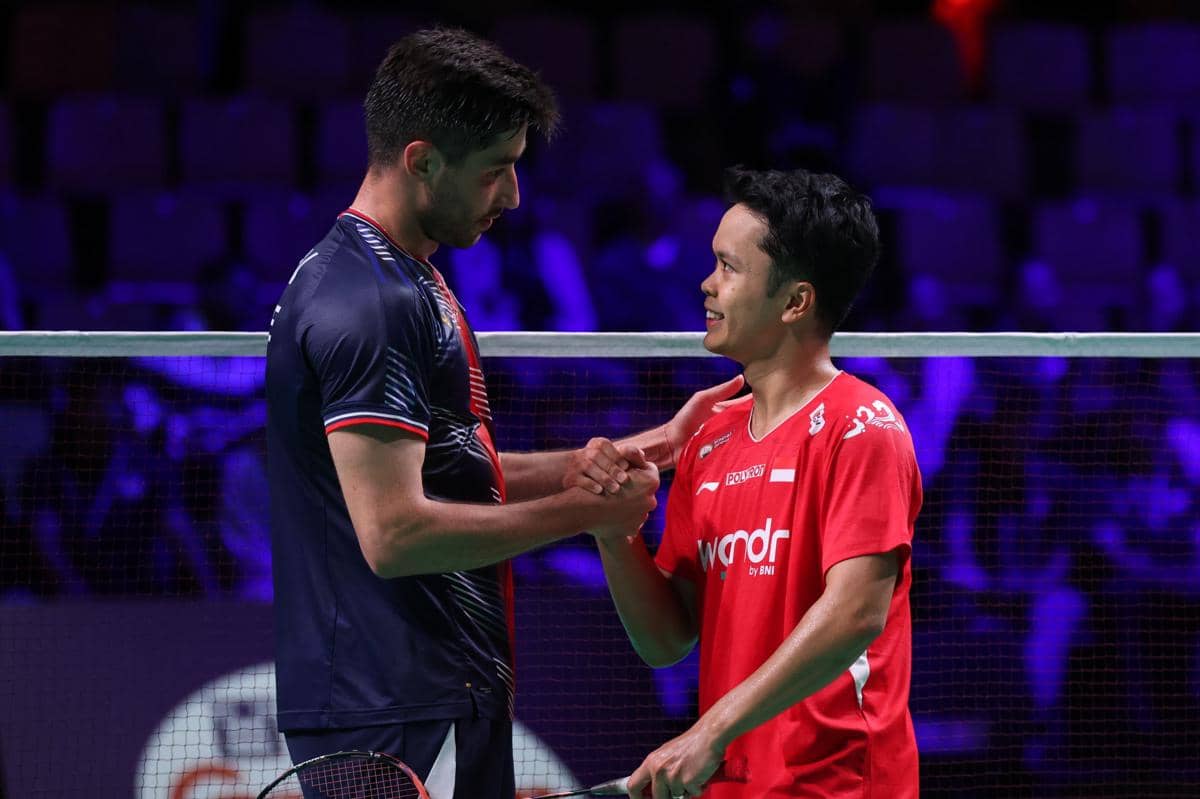 Toma Junior Popov dan Anthony Sinisuka Ginting dalam duel Prancis vs Indonesia di laga fase Grup D Thomas Cup 2026 (Dok.PP PBSI)