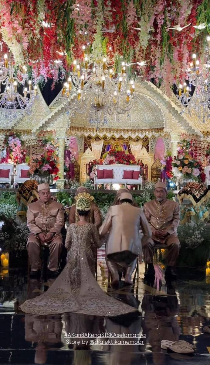 gaya akad nikah Siska Minbite