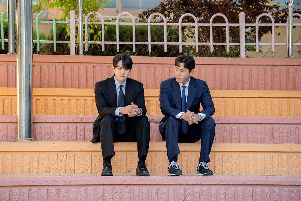 Yoo Yeon Seok dan Choi Won Young di Phantom Lawyer