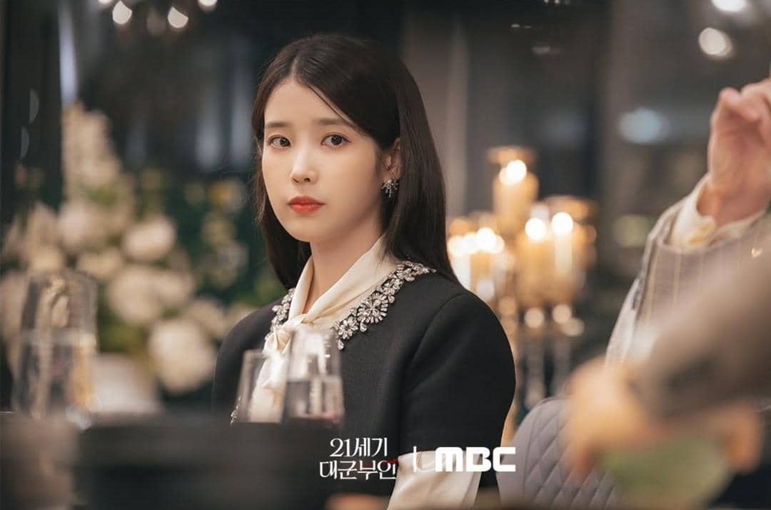 IU di drama Perfect Crown