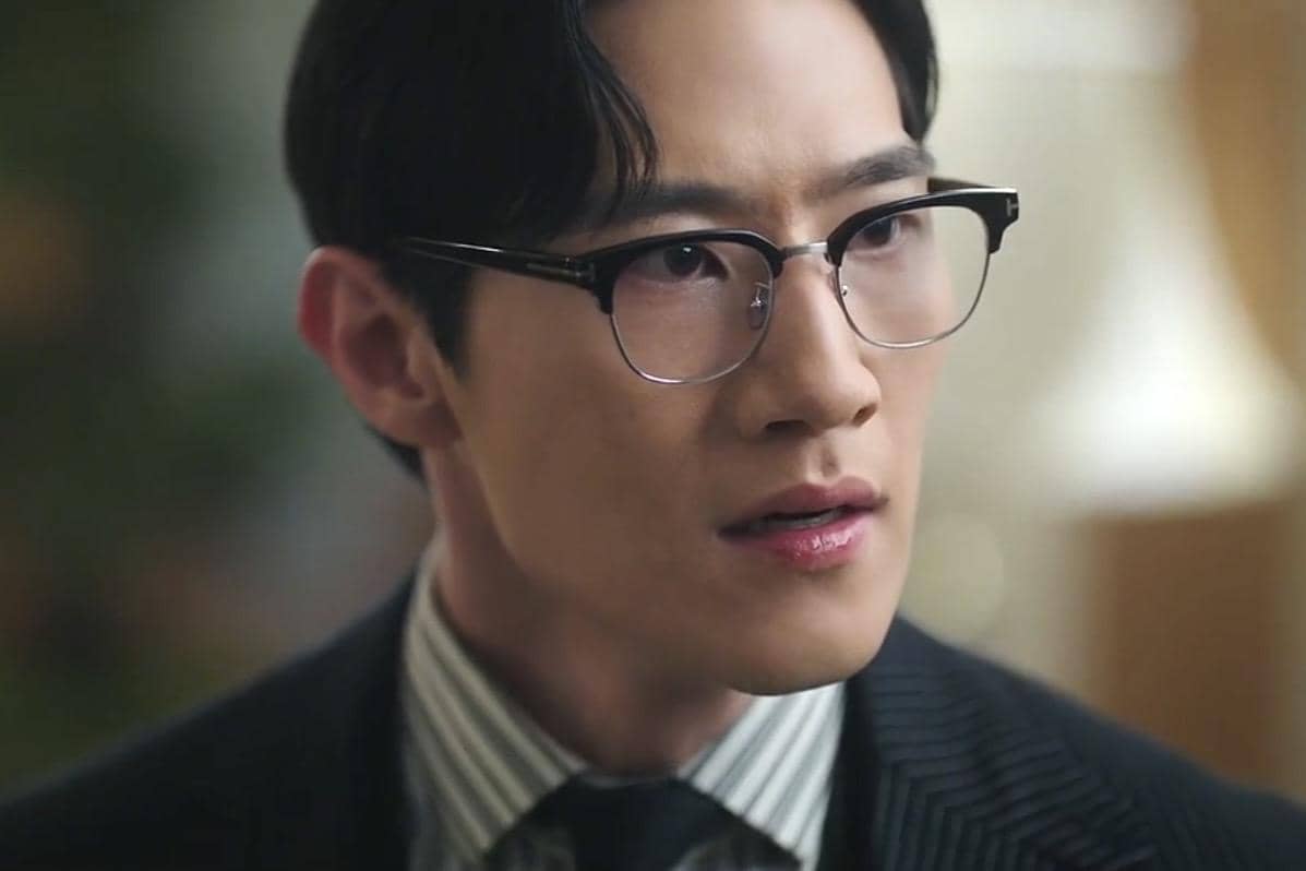 Min Jung Woo (Noh Sang Hyun) dalam drakor Perfect Crown 