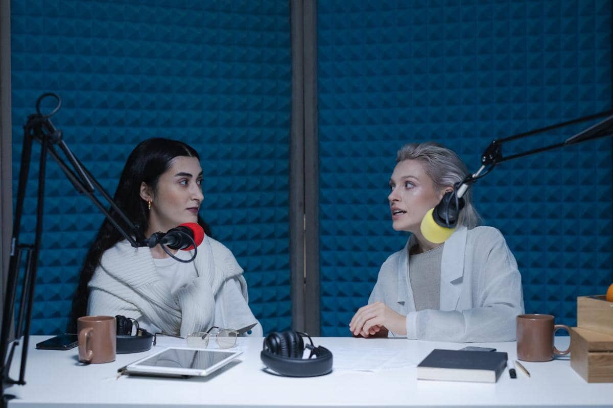 ilustrasi podcast