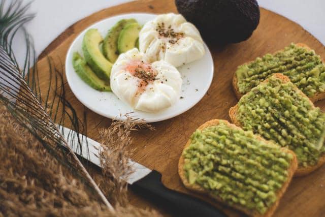 7 Ide Olahan Makanan Simple dari Alpukat, Cocok Buat Diet