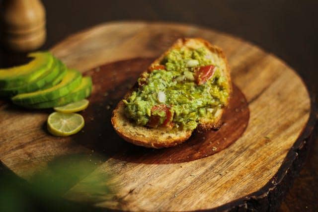ilustrasi avocado toast