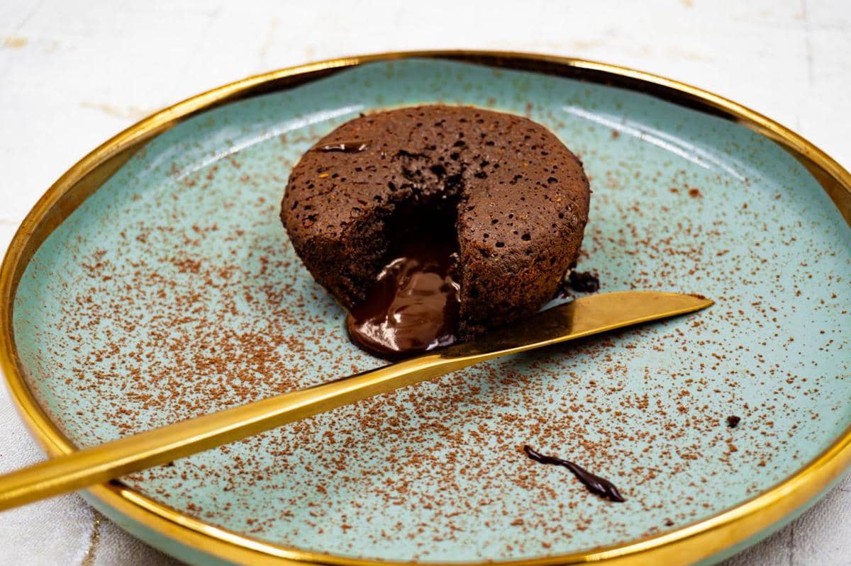 ilustrasi lava cake 