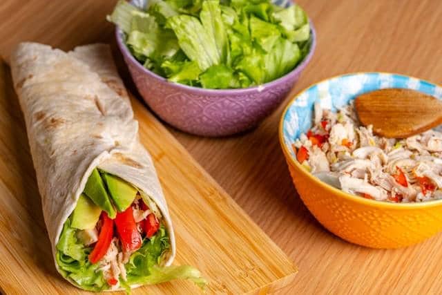 ilustrasi avocado wrap