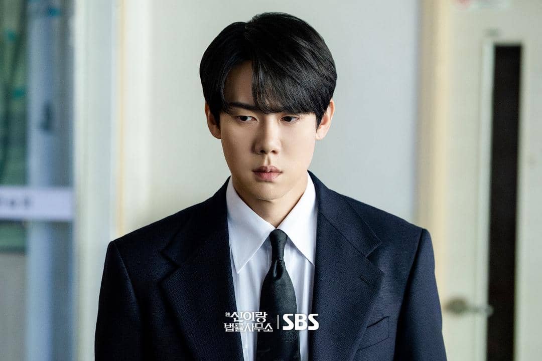 Still cut drama Phantom Lawyer.