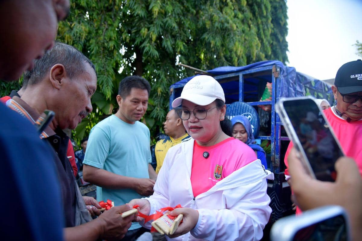 mlaku bareng, simpang lima, jalan santai, hut semarang