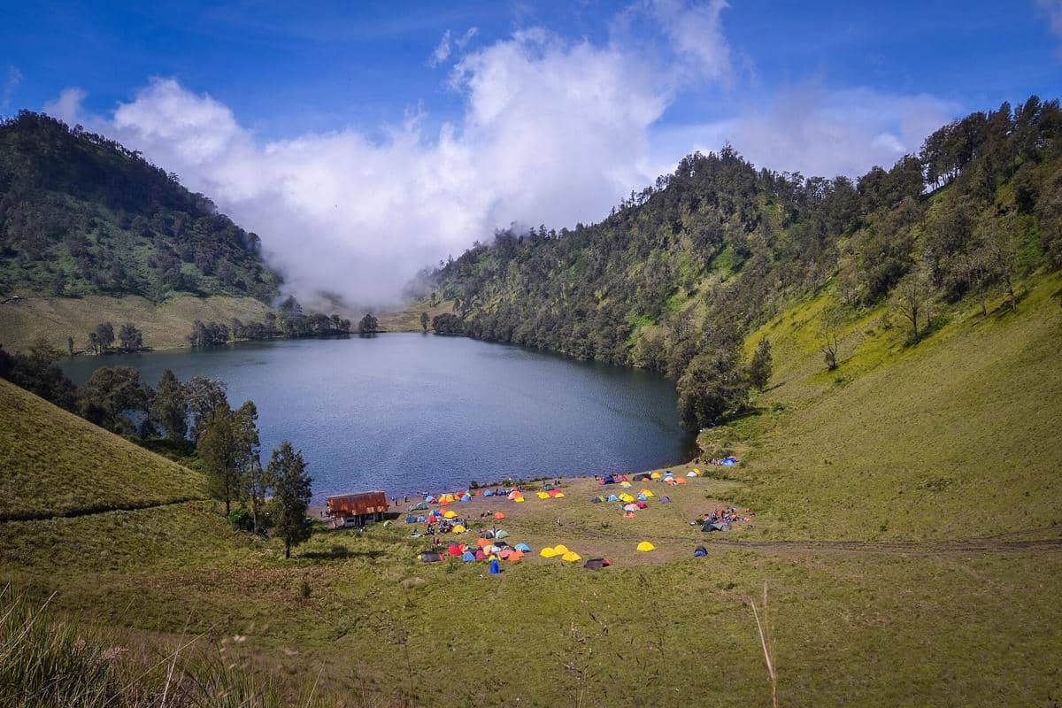 5 Alasan Kamu Harus Mengunjungi Ranu Kumbolo Sekali Seumur Hidup