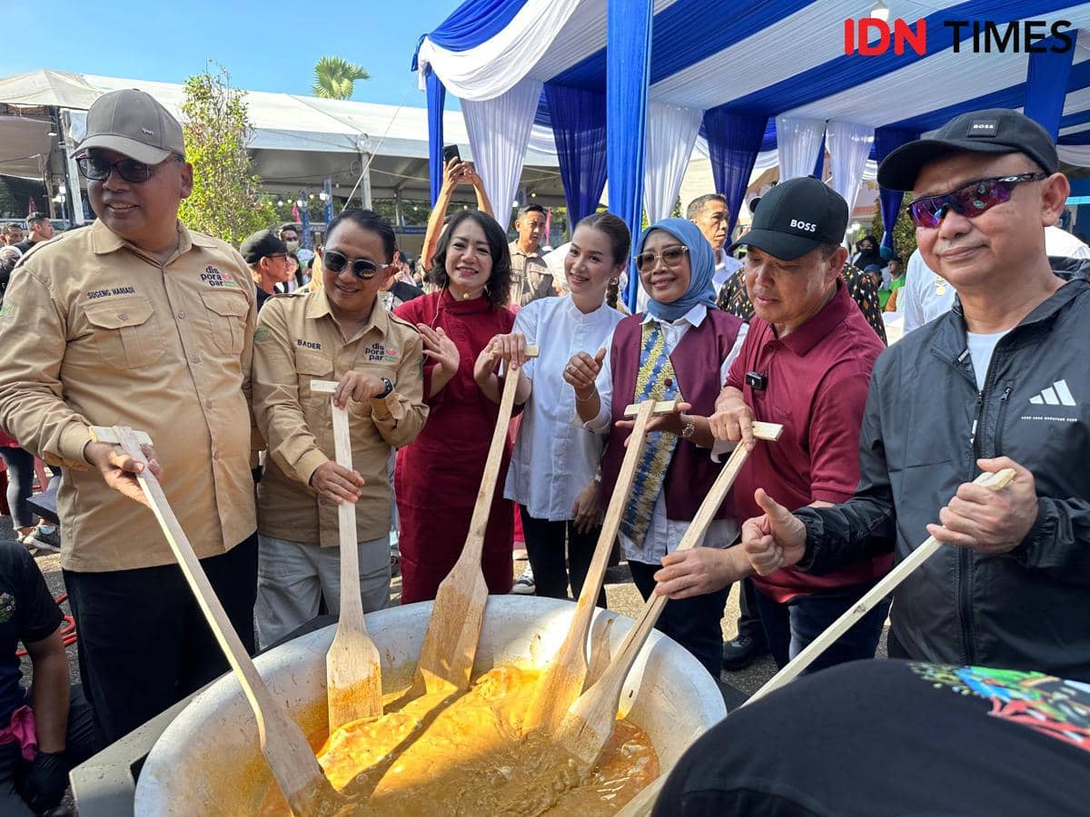 Festival Kuliner Kalbar Pecah Rekor, Lontong Sukadana Jadi Bintang Utama