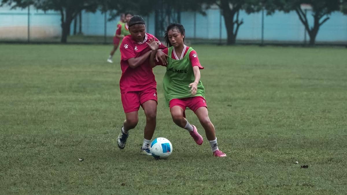 Timnas Putri U-17 Bertolak ke Pusat Sepak Bola Dunia di Prancis