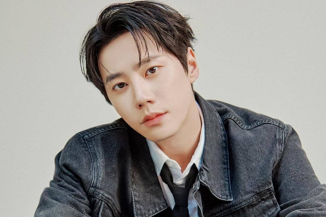 Lee Jun Young Umumkan akan Wamil dan Pensiun Menyanyi, Kenapa?