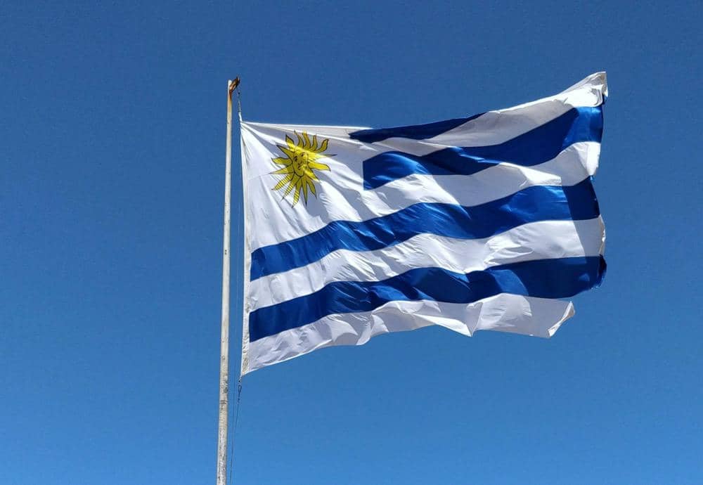 ilustrasi bendera Uruguay