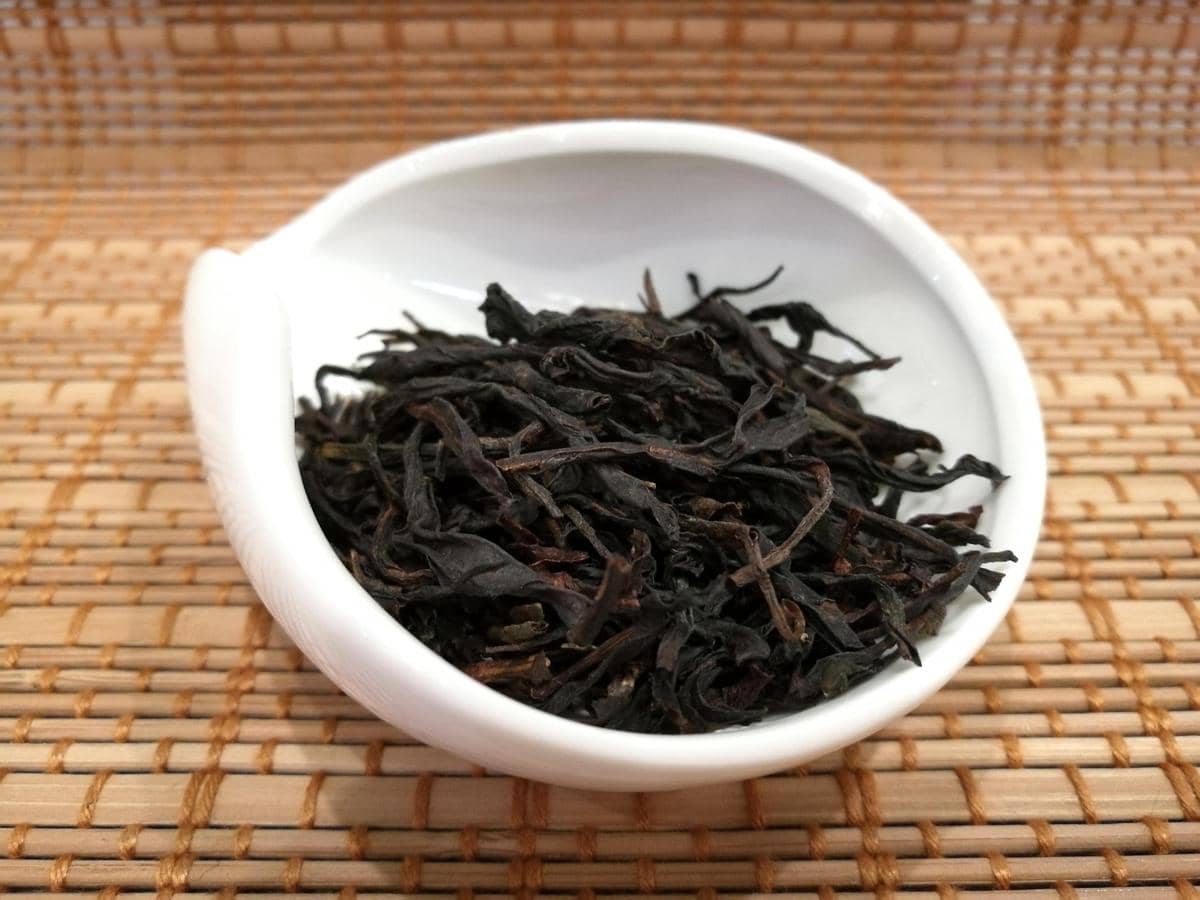 ilustrasi bai hao oolong