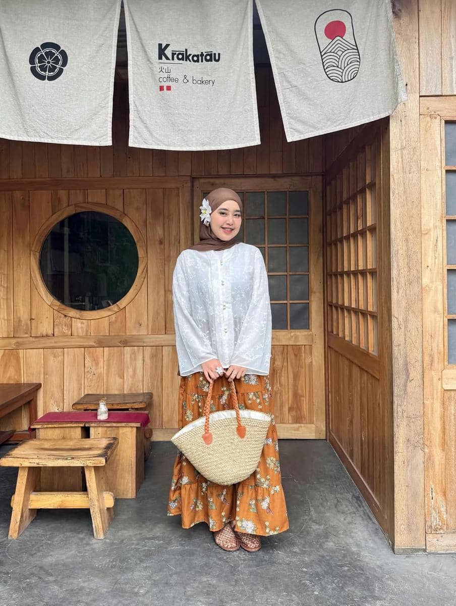 Gaya ala Meilan Indrajati 