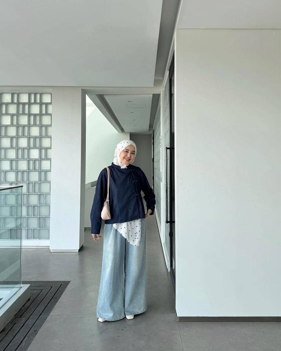 OOTD Loose Jeans ala Meilan Indrajati