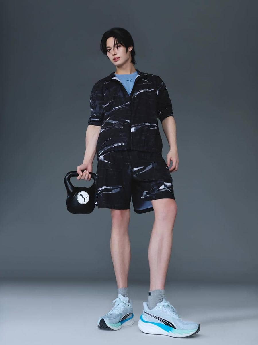 OOTD Sporty Sneakers ala Win Metawin