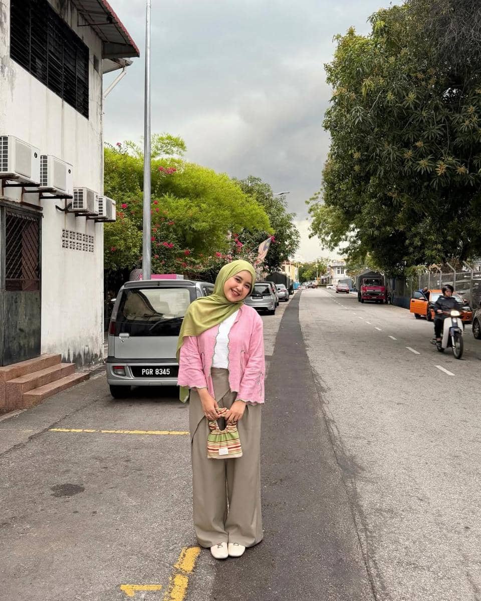 Style Liburan ala Meilan Indrajati