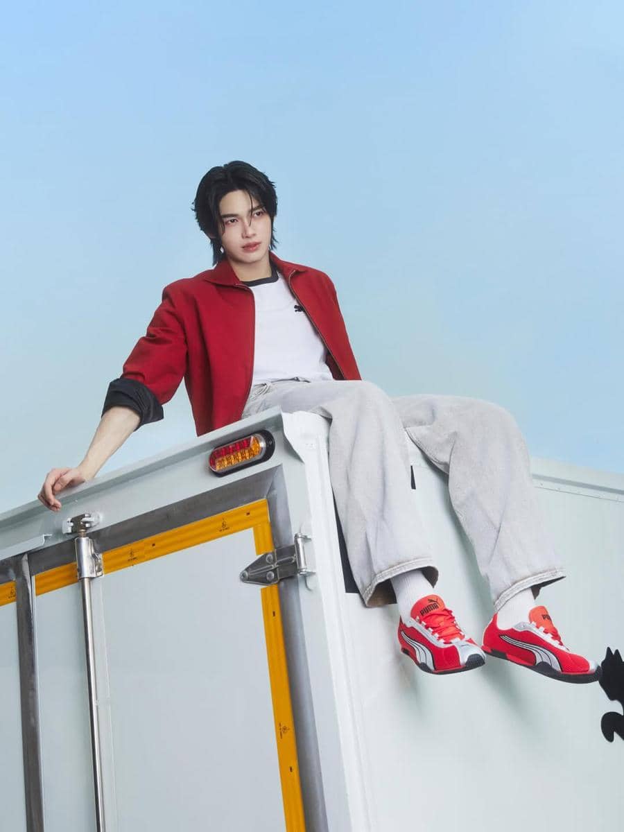 OOTD Sporty Sneakers ala Win Metawin