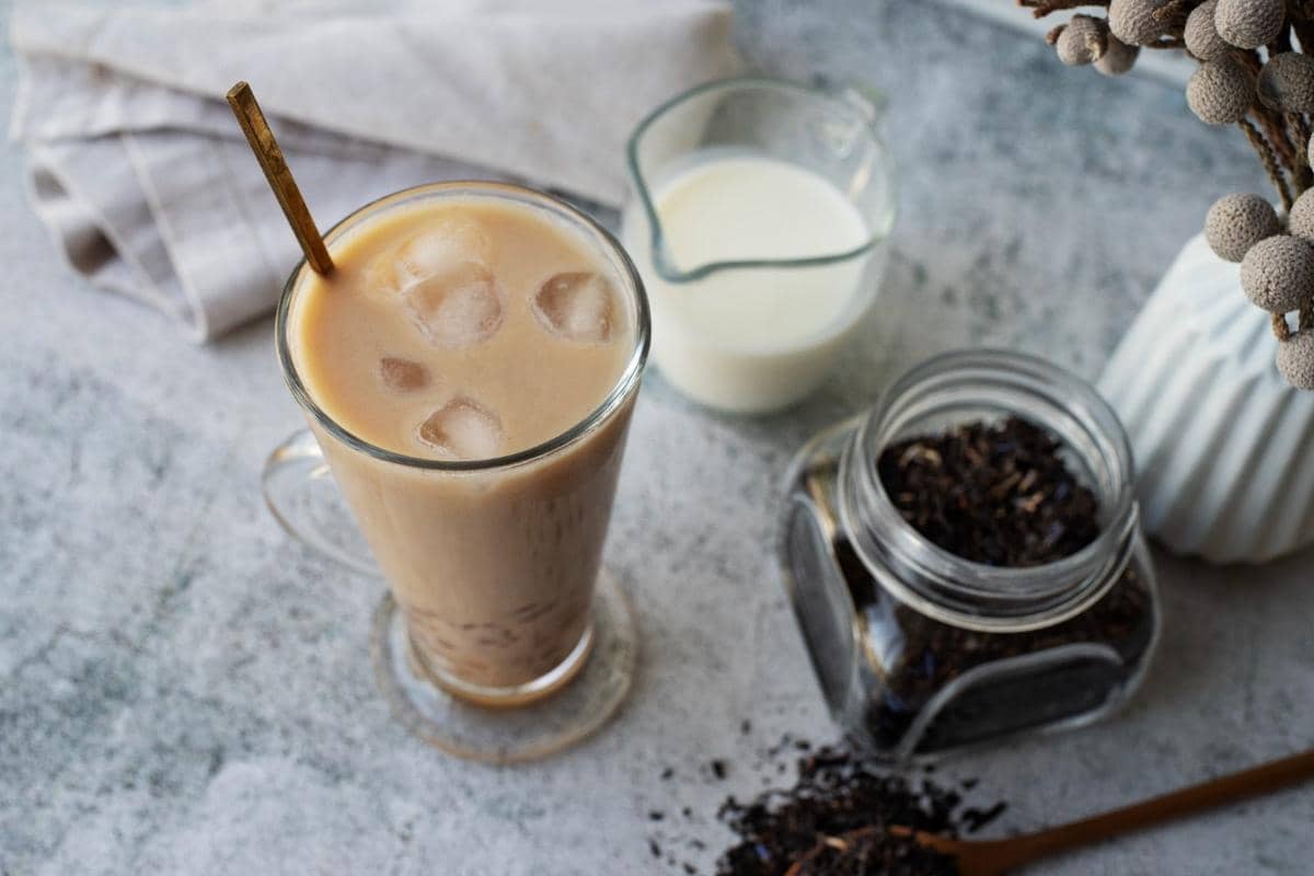 ilustrasi milk oolong tea