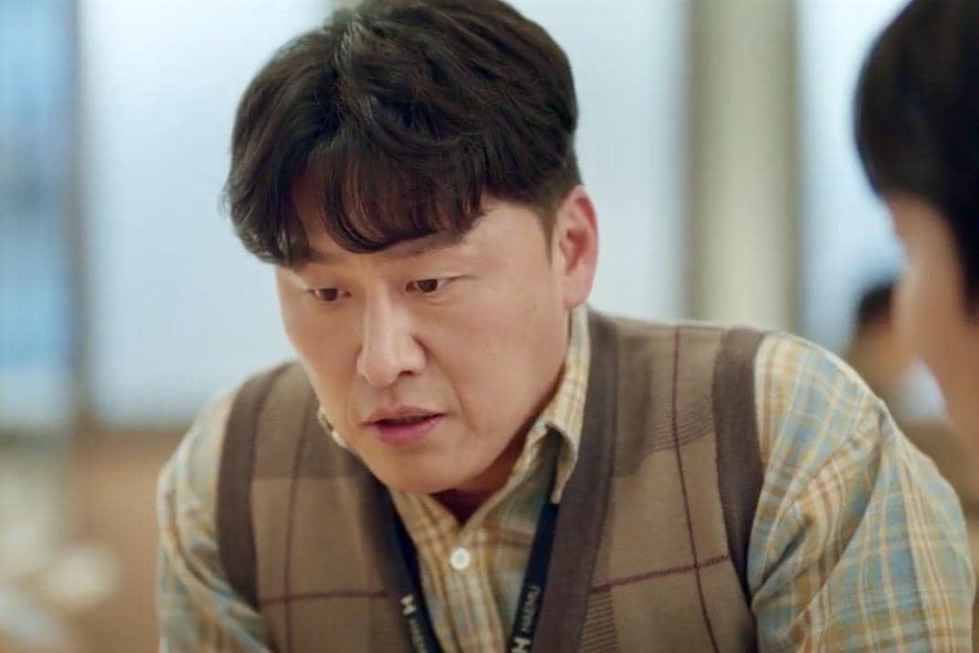 Mu Gwang Il (Oh Dae Hwan) dalam drakor Filing for Love 