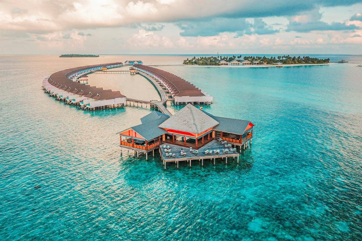 Kenapa Overwater Villa Menjadi Ikon Penginapan di Maldives?