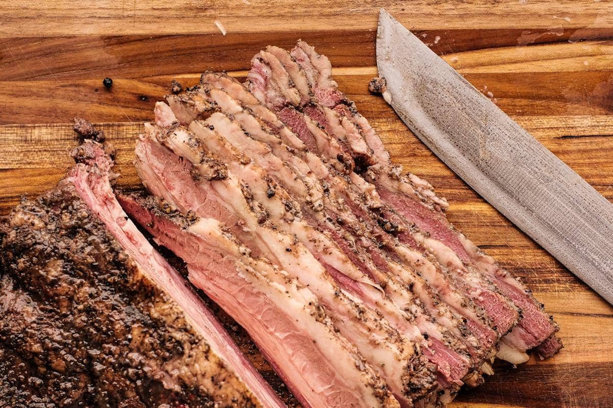 ilustrasi mengolah pastrami 
