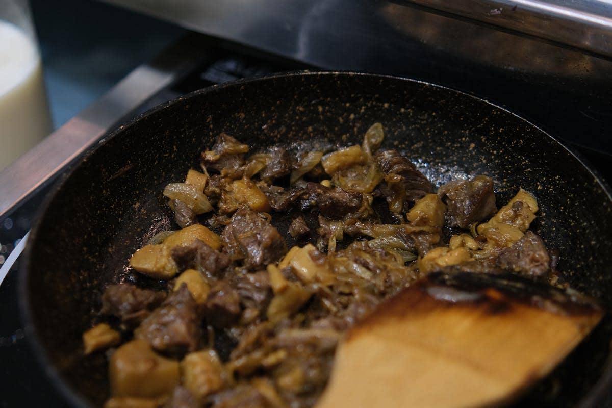 Resep Daging Goreng Asem, Ide Menu Kurban yang Nikmat!