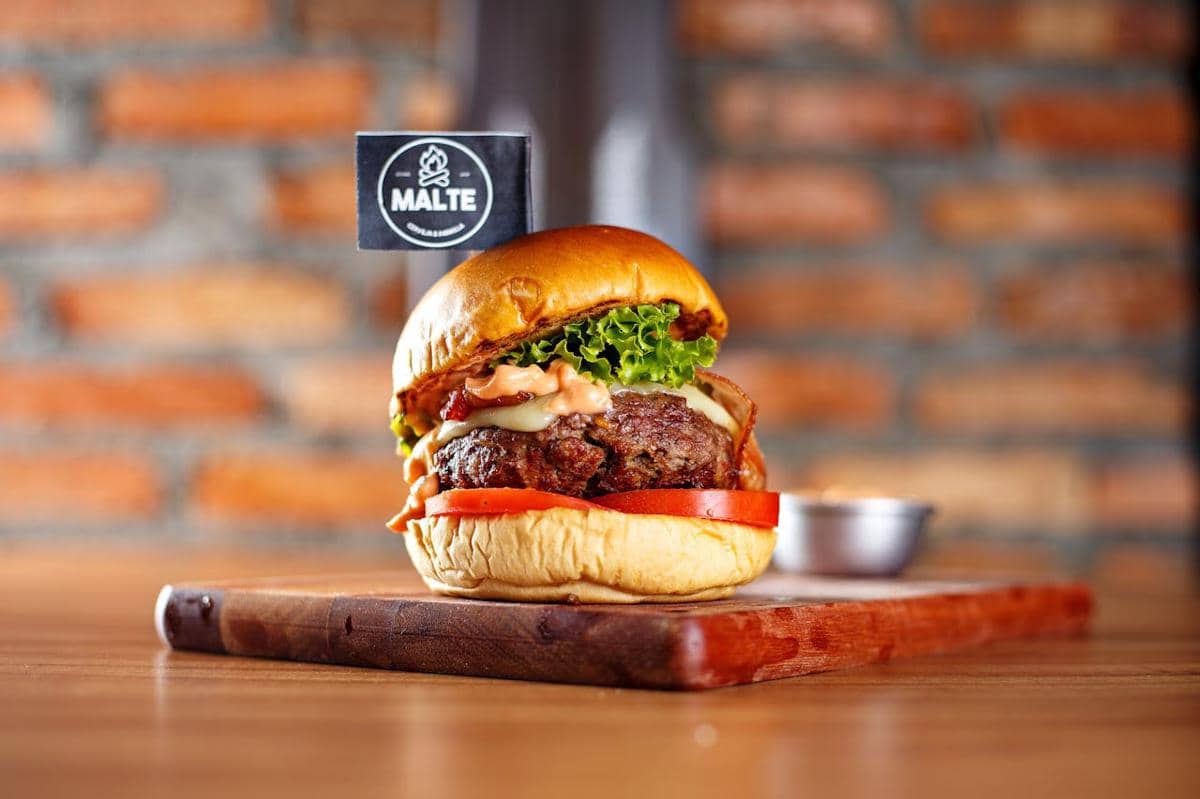 ilustrasi steakhouse burger