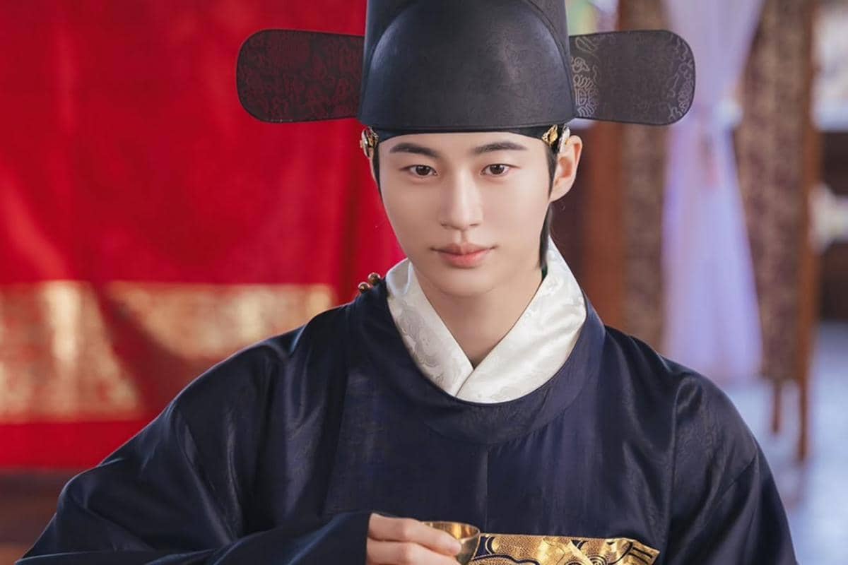 Still cut Perfect Crown