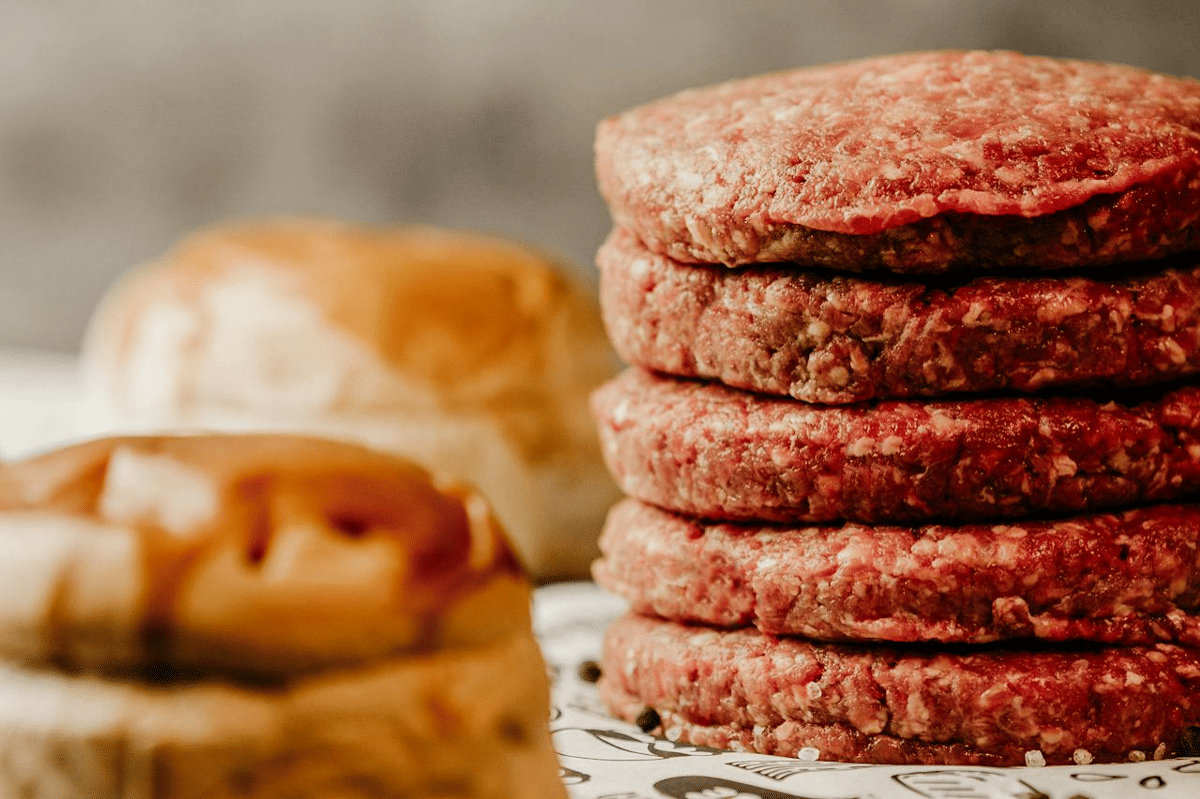 ilustrasi membuat steakhouse burger