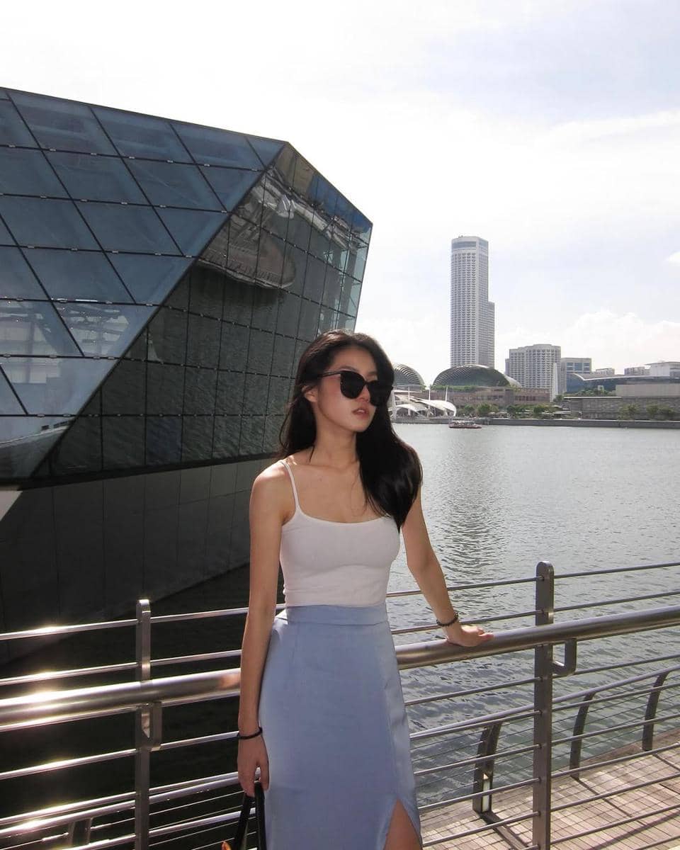 Gaya pakai tank top